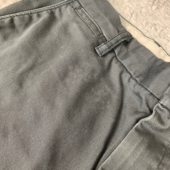 Dockers Mens D3 Classic Gray Khaki Pants - Picture 6 of 16